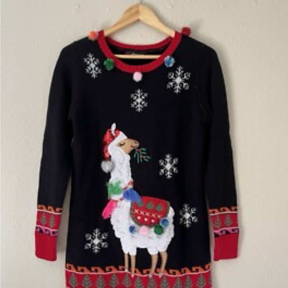 33 DEGREES Fun Llama Ugly Christmas‎ Sweater - Size Medium